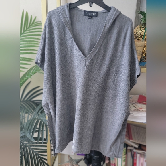 Forever 21 Heather Grey Hooded Poncho - Size S/P - Picture 2 of 6
